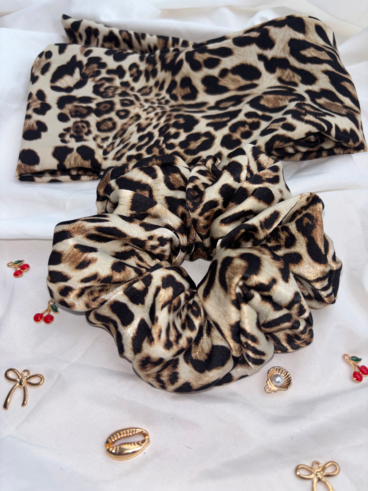 Chouchou léopard élastique — accessoire cheveux femme