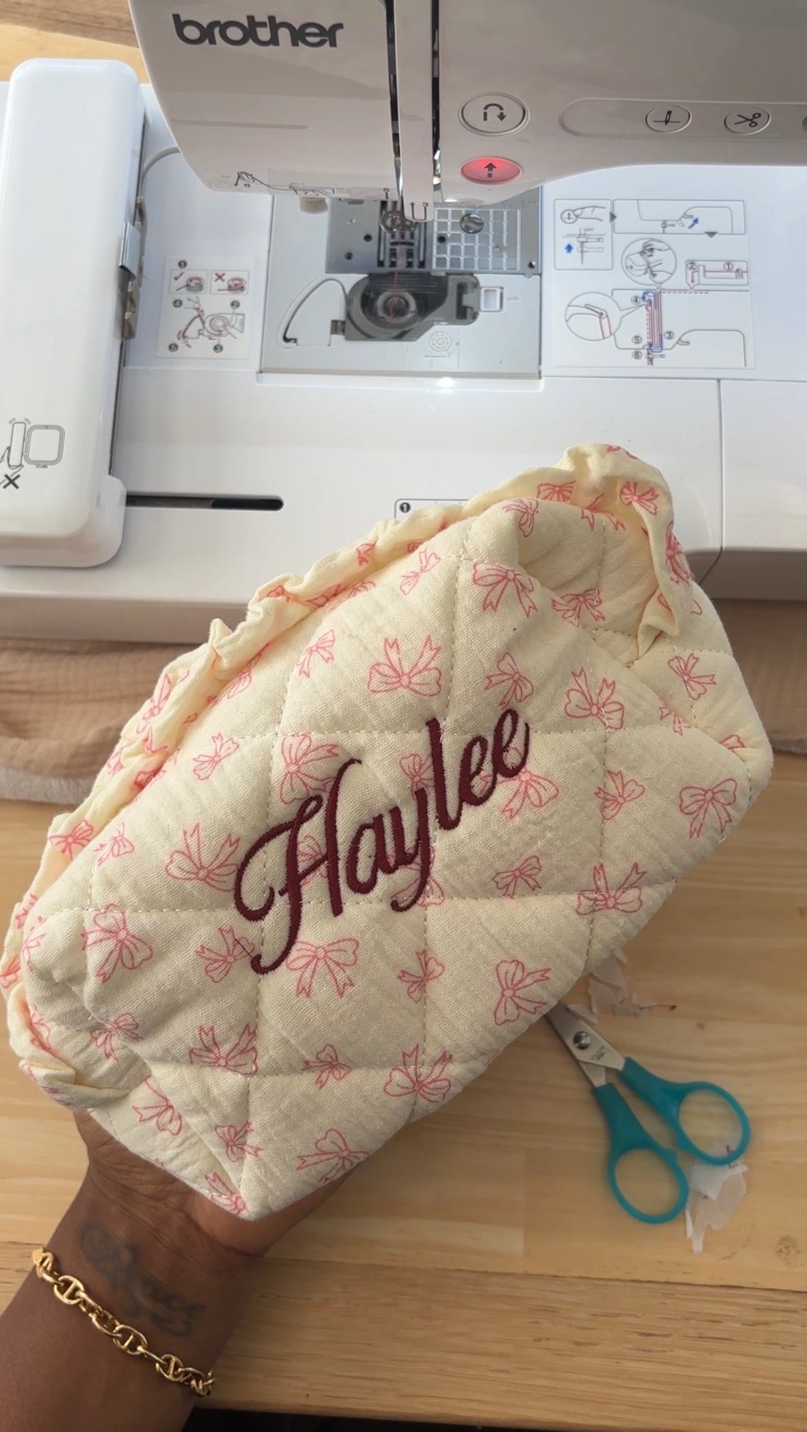 Trousse Douceur personnalisée — broderie prénom